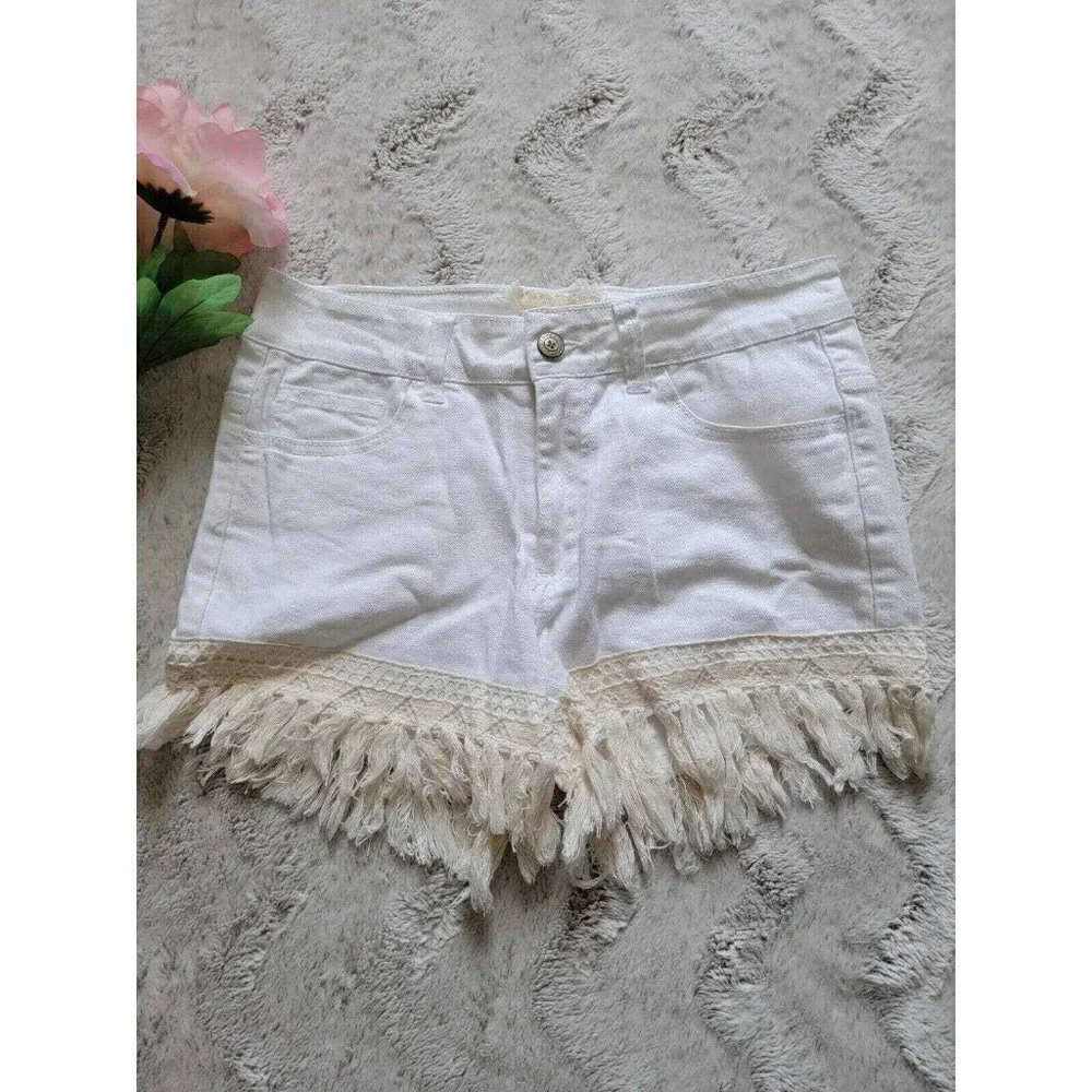 ✨CL Altar'd State Optic White Crochet Tassel Festival‎ Style Cotton Shorts 26/3